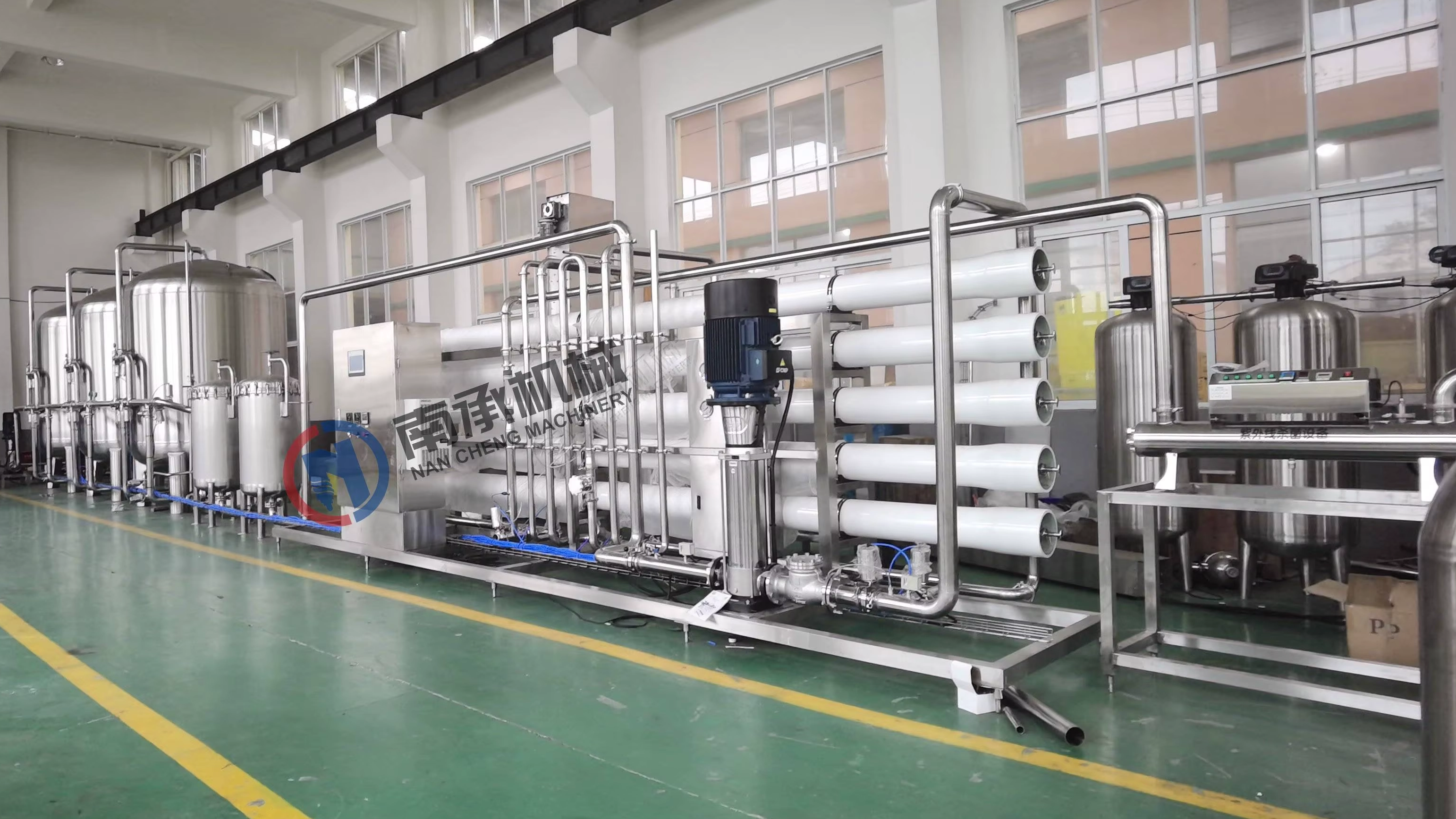 GLASS BOTTLE WATER FILLING MACHINE GLASS BOTTLE WATER FILLING MACHINE-water treatment