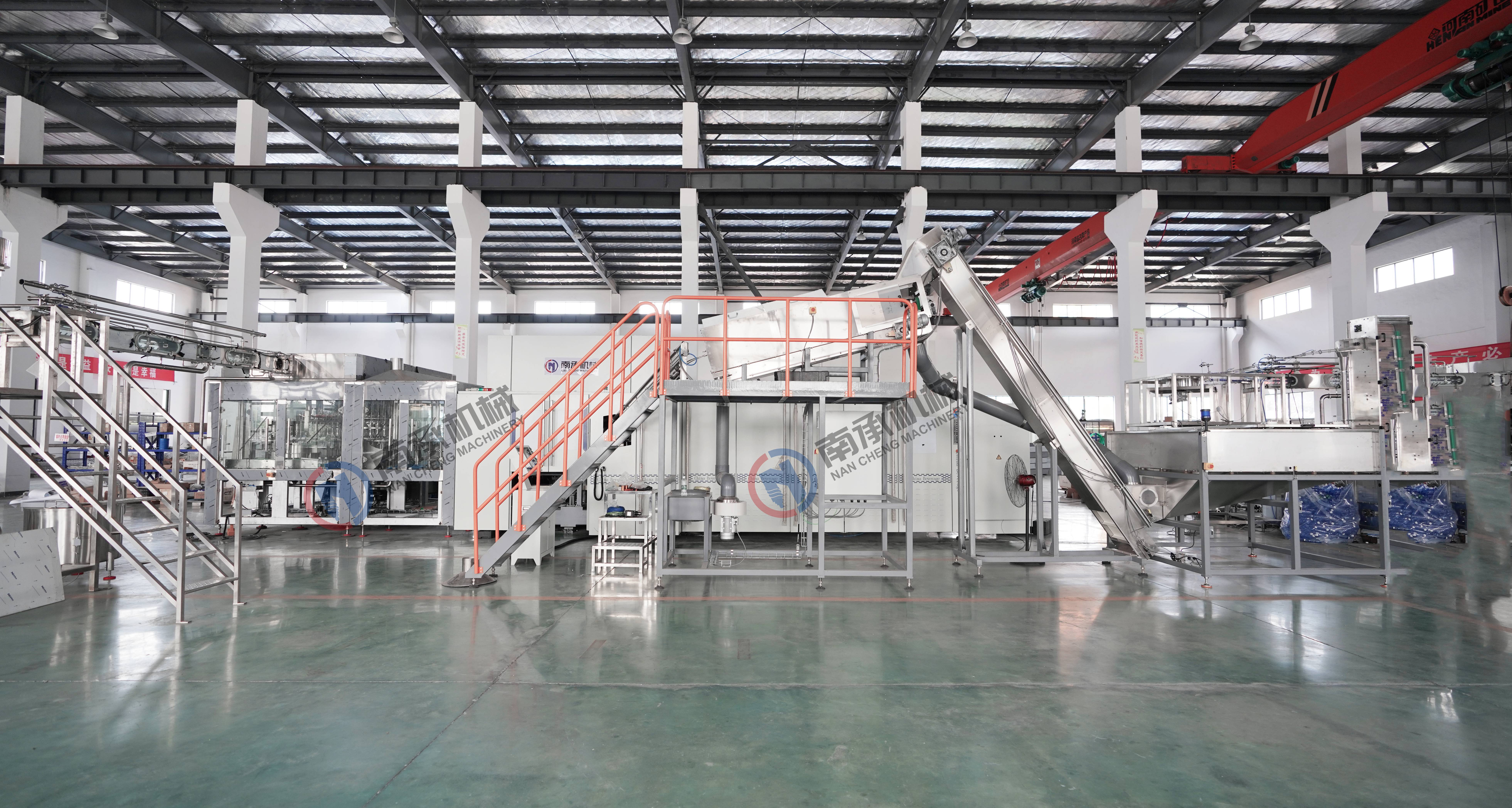 Combi Block Blowing-Filling-Capping Machine