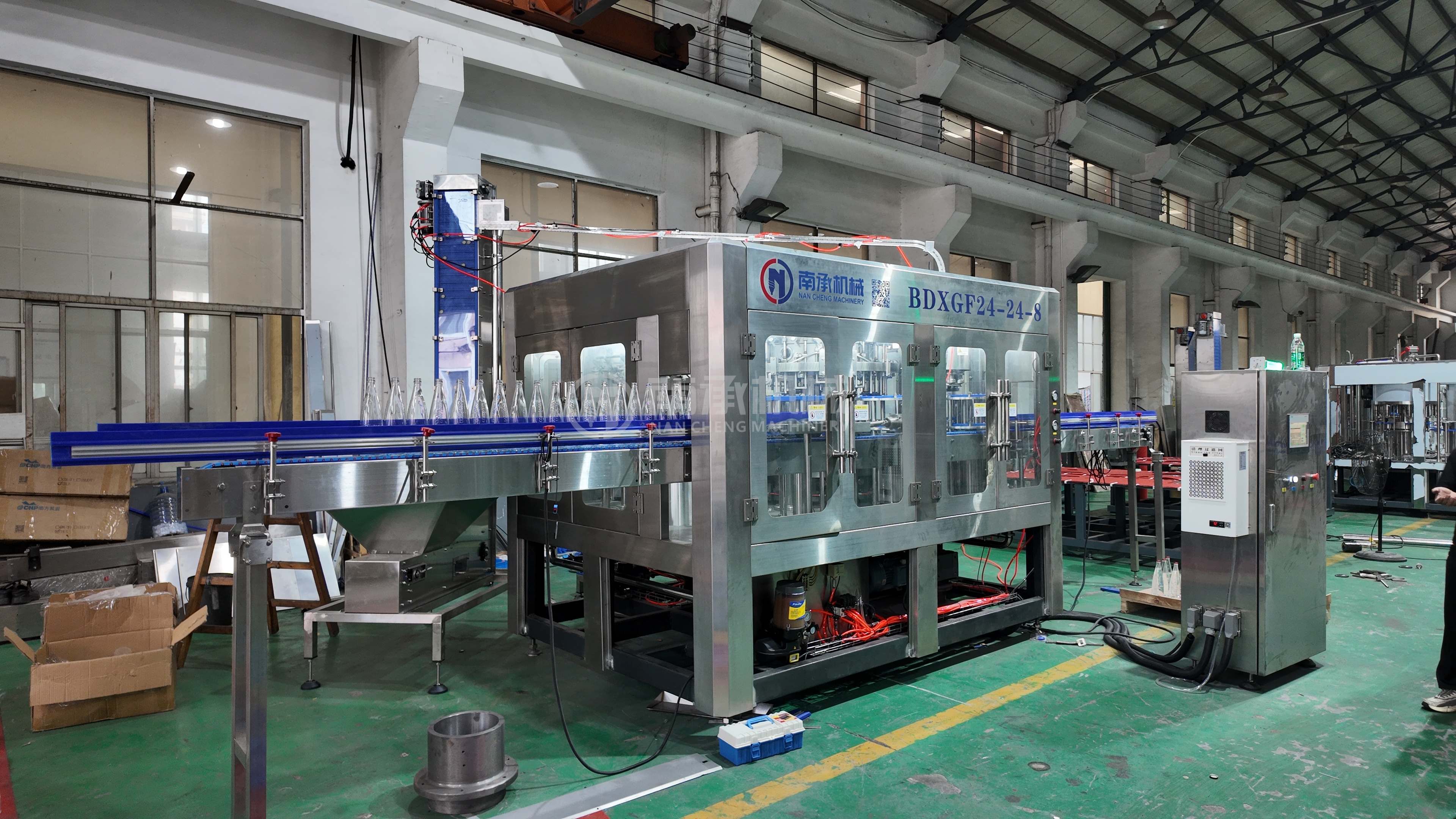Glass Bottle Carbonated Drink Filling Machine