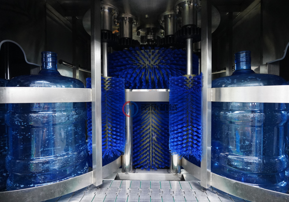 External Bottle Brushing System